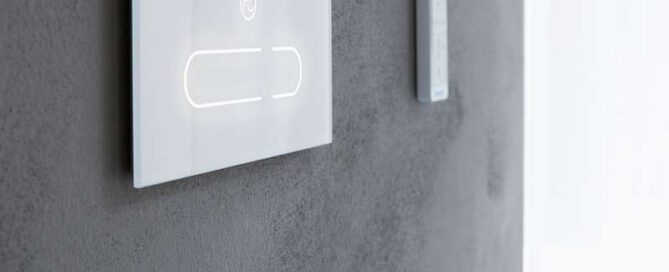 Elektronische WC-Betätigungsplatten sorgen dank Infrarotsender für zusätzliche Sicherheit und maximale Hygiene.