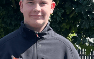 Azubi Ben Velte macht jetzt eine Ausbildung zum Anlagenmechaniker bei der Firma Faust in Büdingen.